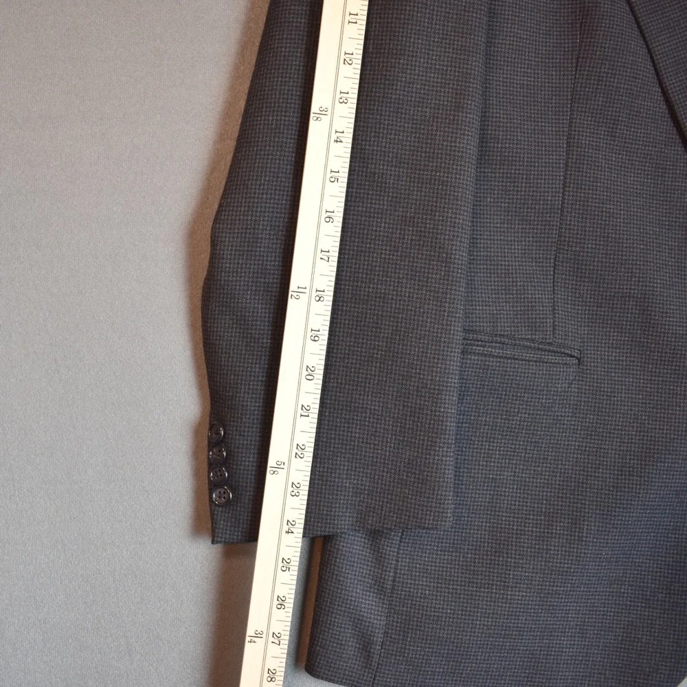 Vintage Burberry's 44 Blazer Sport Coat 100% Wool ACTWU Gray Houndstooth 90s